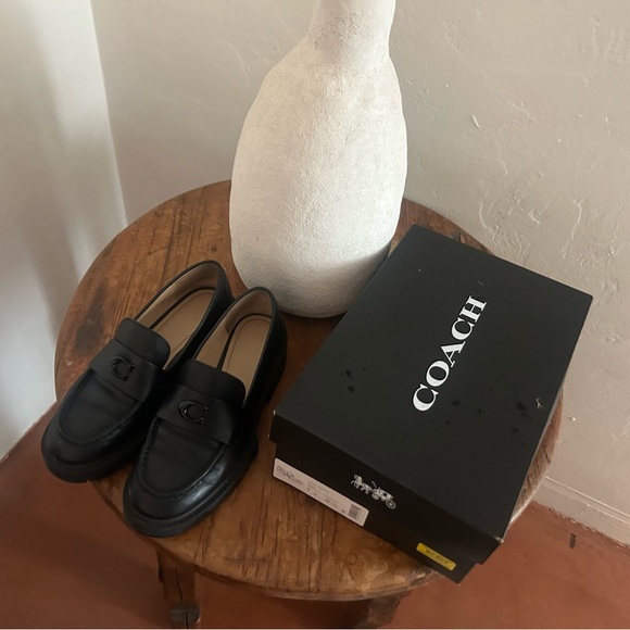 Coach Men's Classic Black Leather Loafers - Picture 1 of 6